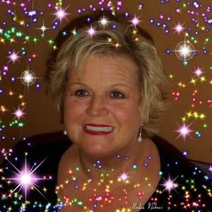 Meet your Posher, Lora